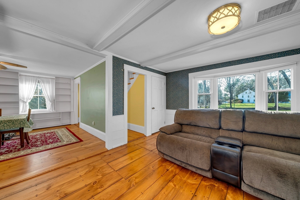 63 South Hampton Road Amesbury, MA 01913 - Photo 22 of 39