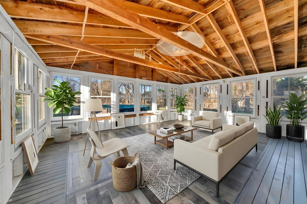 63 South Hampton Road Amesbury, MA 01913 - Photo 3 of 39