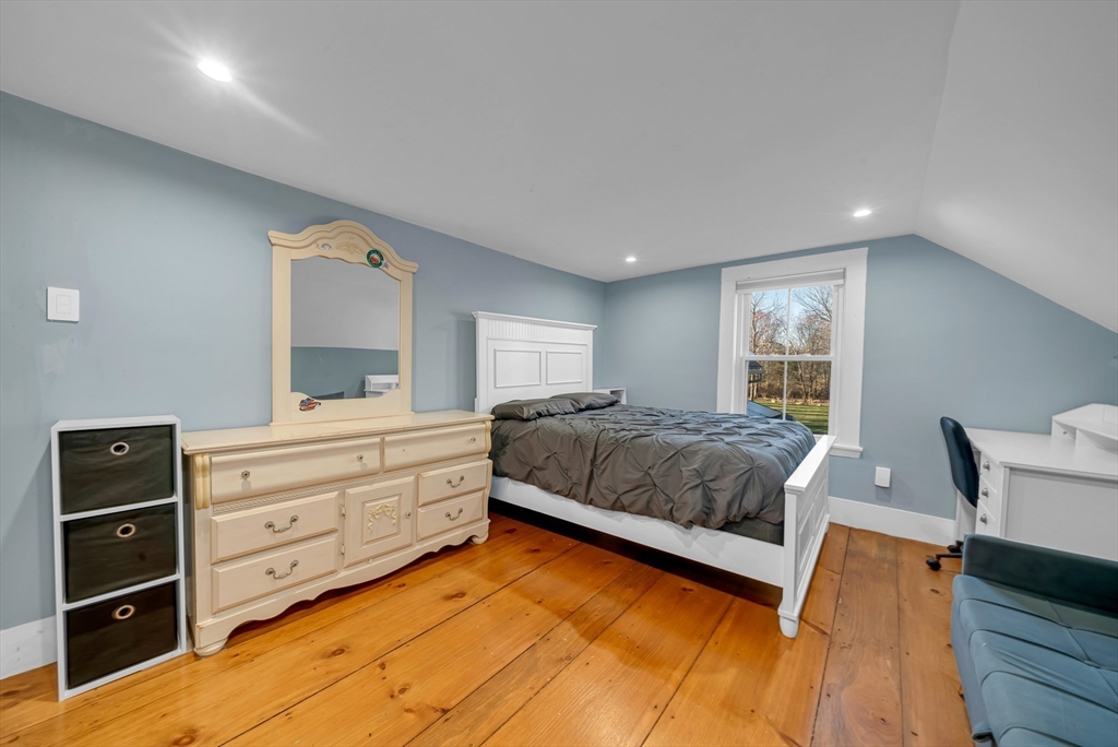 63 South Hampton Road Amesbury, MA 01913 - Photo 32 of 39