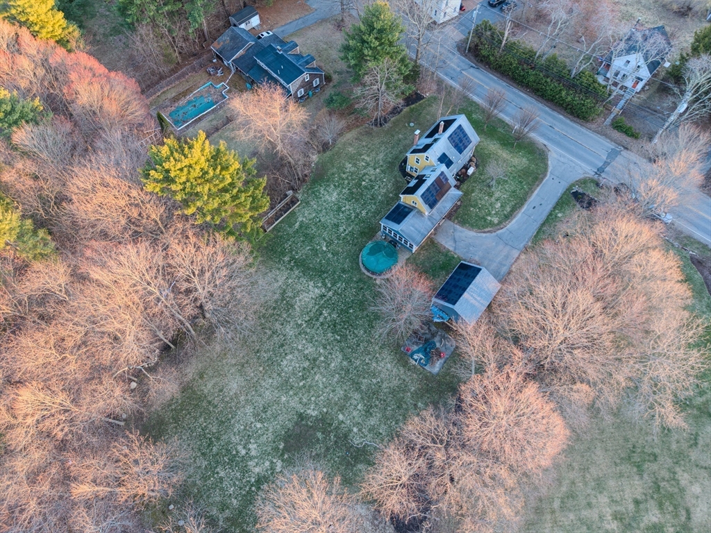 63 South Hampton Road Amesbury, MA 01913 - Photo 5 of 39