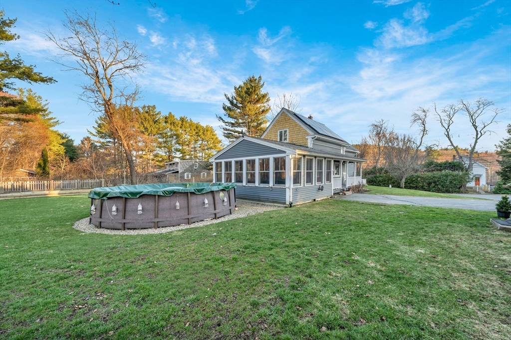 63 South Hampton Road Amesbury, MA 01913 - Photo 10 of 39