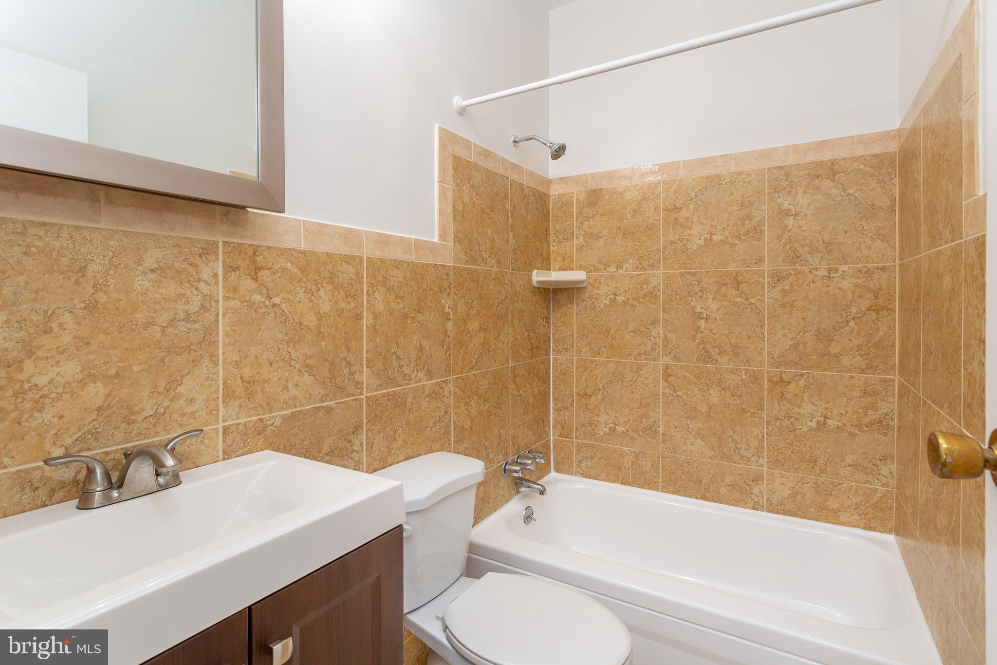 1213 12th Street Northwest, Unit C Washington, DC 20005 - Photo 6 of 19 Bathroom