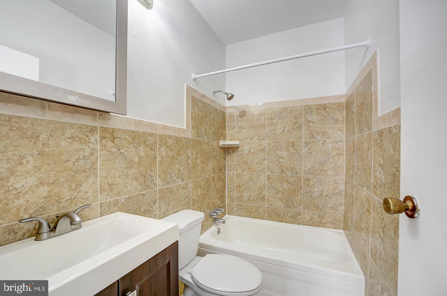 1213 12th Street Northwest, Unit C Washington, DC 20005 - Photo 7 of 19 Bathroom