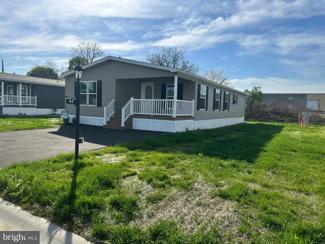 $220,000 | 44 Evergreen Alley, Palmyra, PA 17078