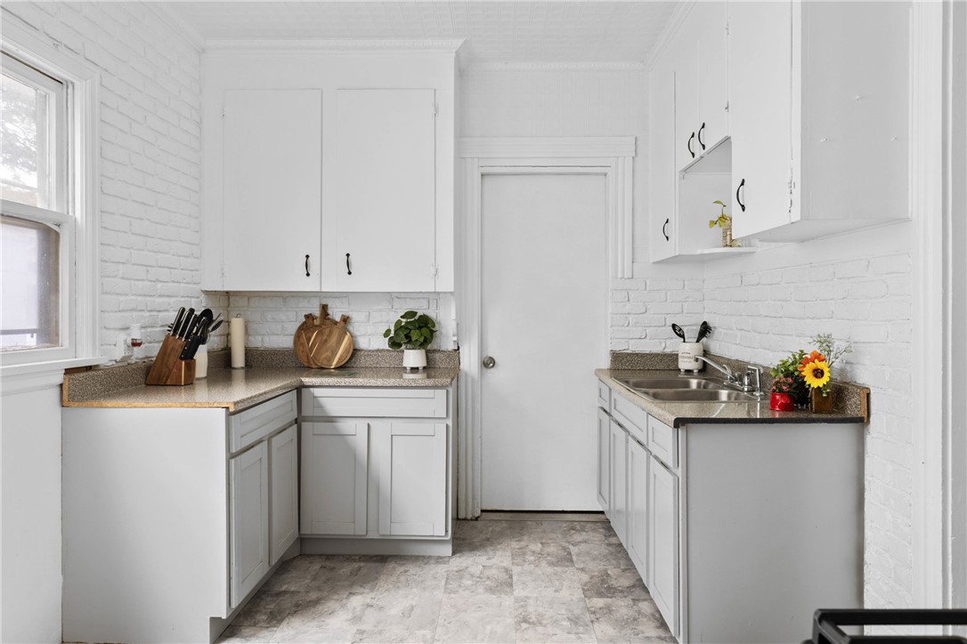 5 Welstead Place Rochester, NY 14613 - Photo 9 of 23