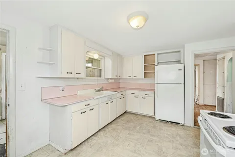 $325,000 | 5115 South Cushman Avenue, Tacoma, WA 98408