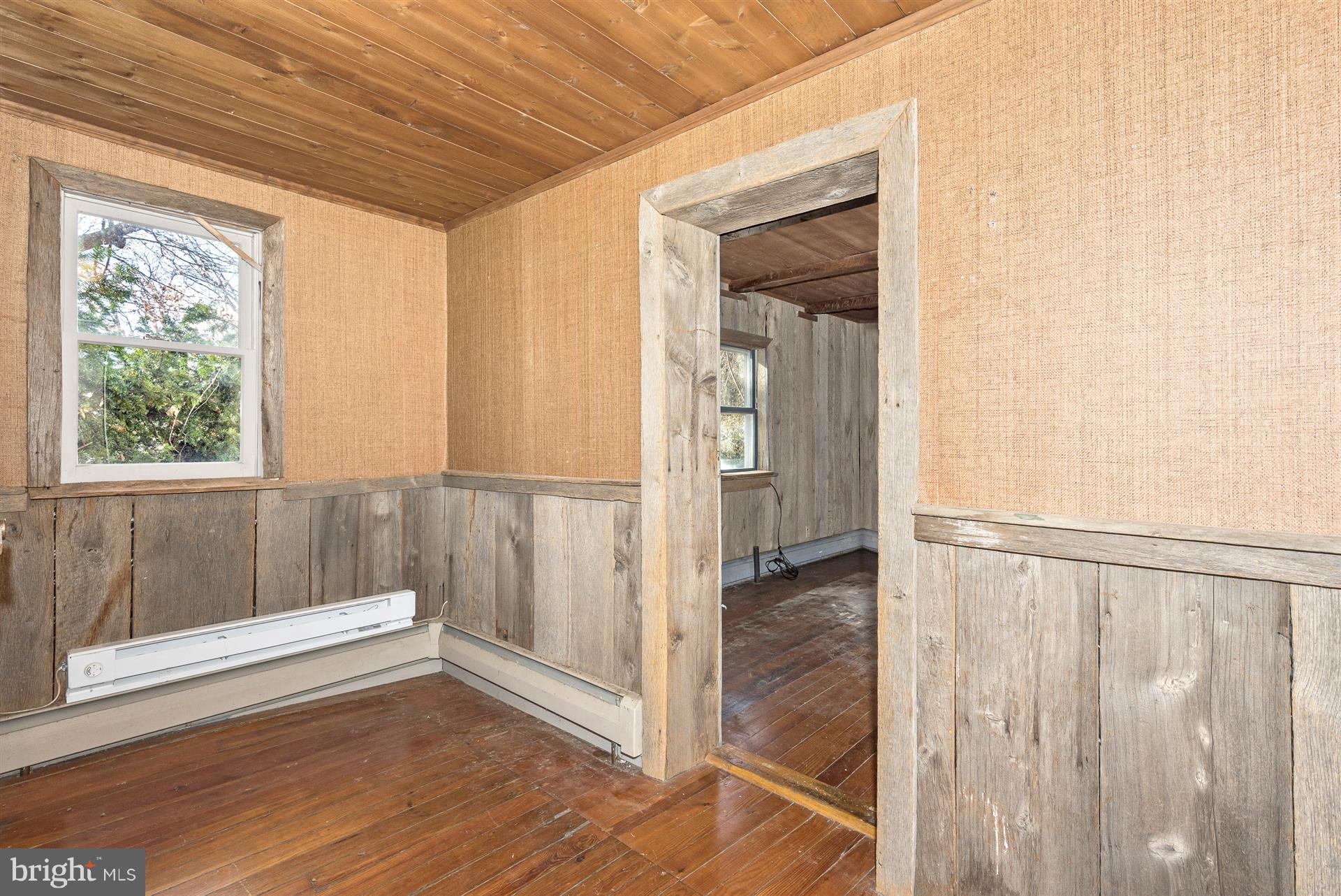 22326 Cave Hill Road Smithsburg, MD 21783 - Photo 15 of 30 Back Entry Mud Room