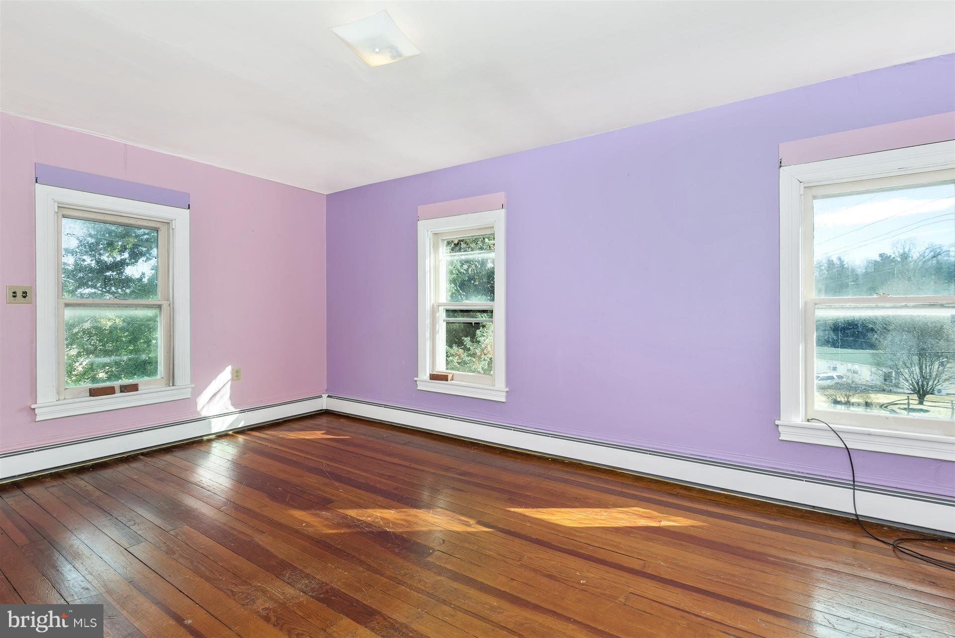 22326 Cave Hill Road Smithsburg, MD 21783 - Photo 19 of 30 Note the hardwood floors.