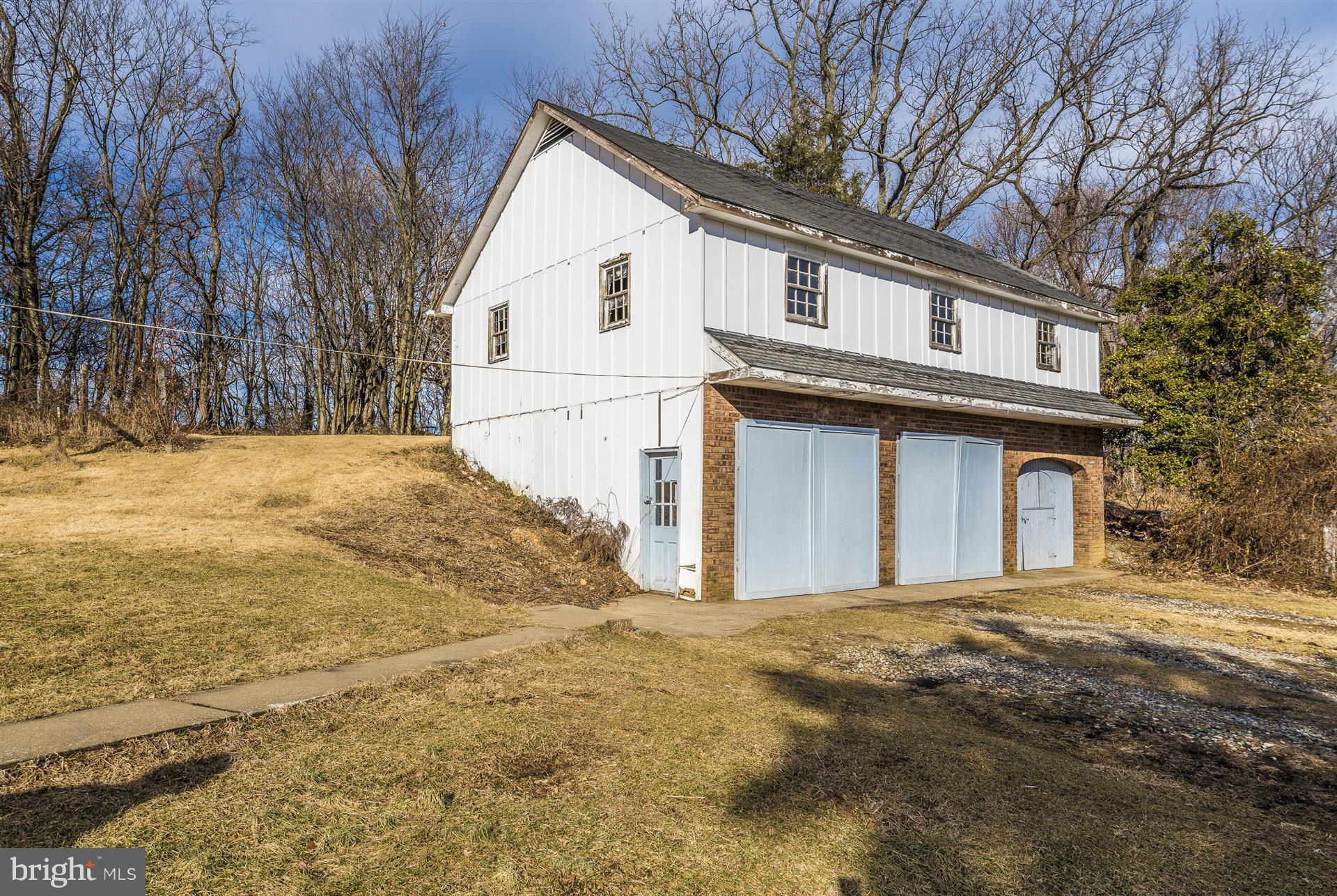22326 Cave Hill Road Smithsburg, MD 21783 - Photo 27 of 30 Two bay garage and horse stall below