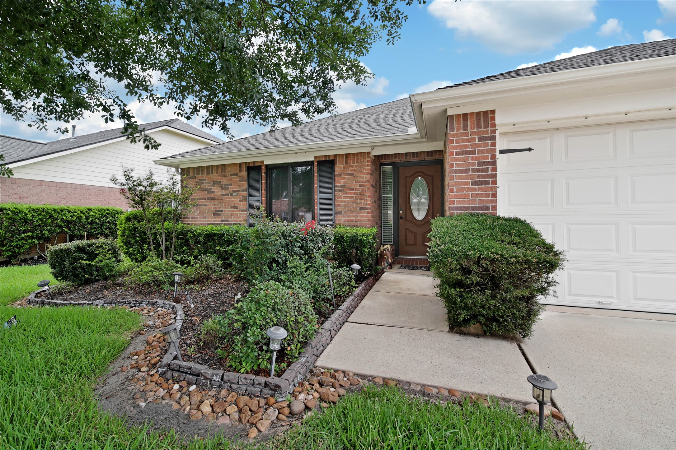 614 Linden Manor Court Spring, TX 77373 - Photo 2 of 27