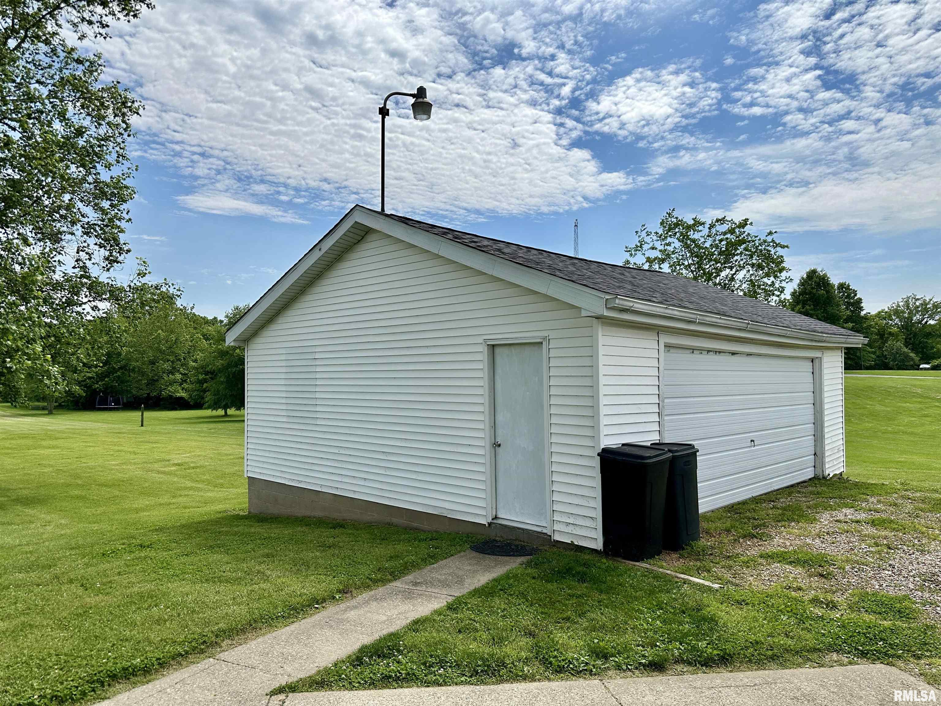 12795 Cochran Road Marion, IL 62959 - Photo 22 of 30 Gallery Image 22