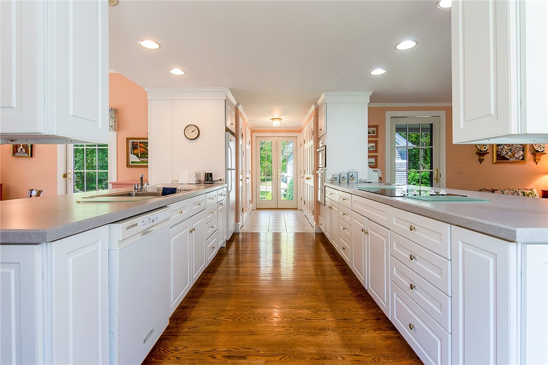 36 Haversham Road Westerly, RI 02891 - Photo 11 of 34 Kitchen