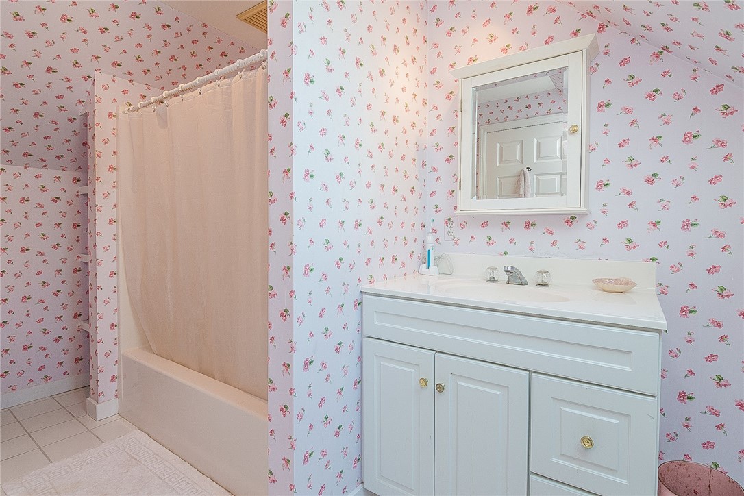 36 Haversham Road Westerly, RI 02891 - Photo 20 of 34 2nd BR Bath