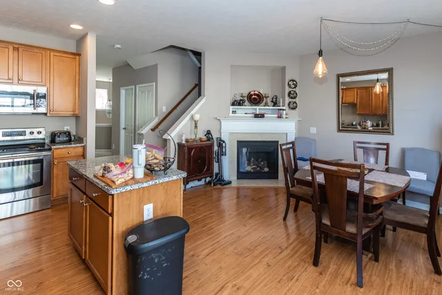 $2,200 | 420 Beverly Court, Carmel, IN 46032