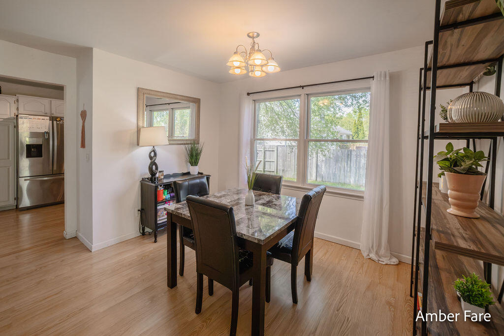 1508 Hendrick Road Muskegon, MI 49441 - Photo 11 of 42 Dining Room