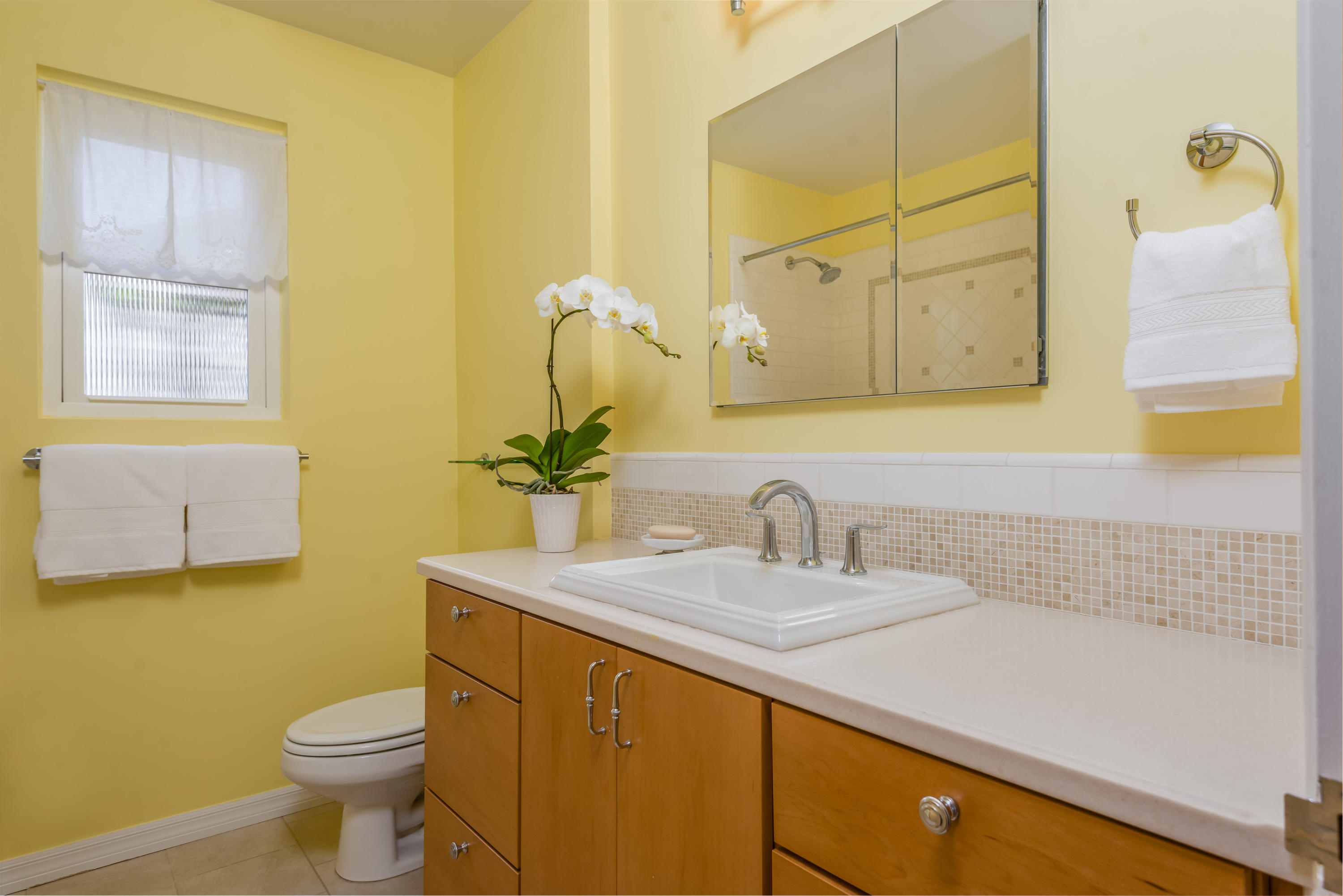 2821 Serena Road Santa Barbara, CA 93105 - Photo 12 of 35 Back- Beautiful Tile