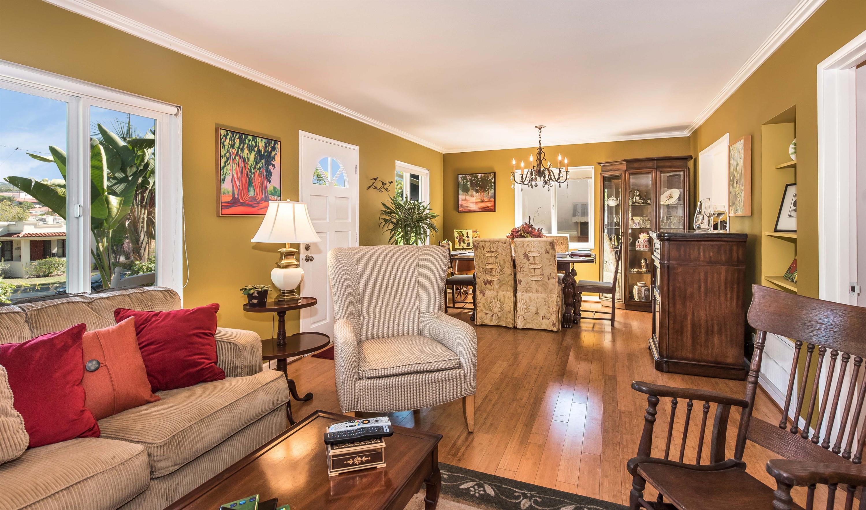 2821 Serena Road Santa Barbara, CA 93105 - Photo 23 of 35 Wood Floors & Crown Molding
