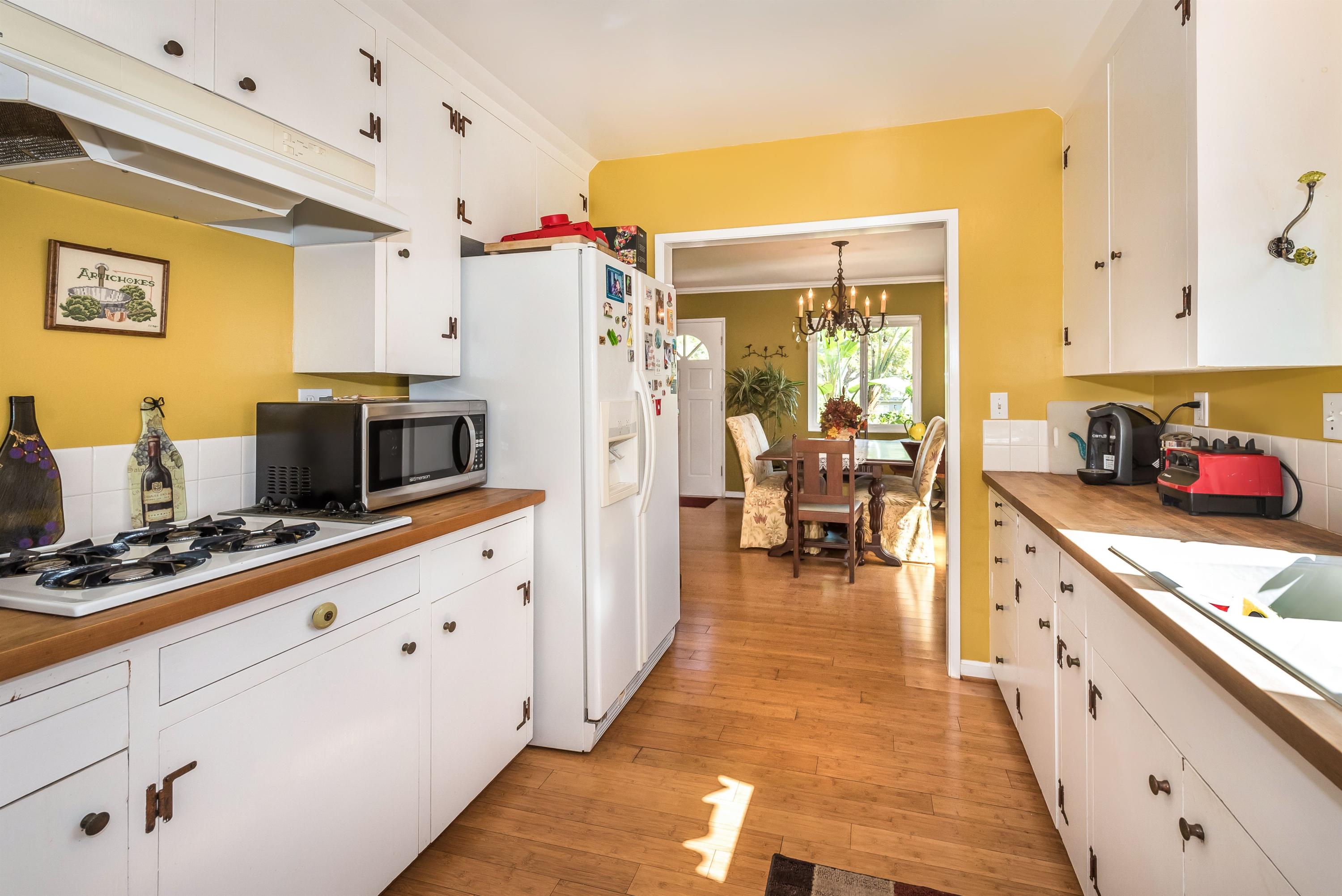 2821 Serena Road Santa Barbara, CA 93105 - Photo 26 of 35 Front- Galley Kitchen