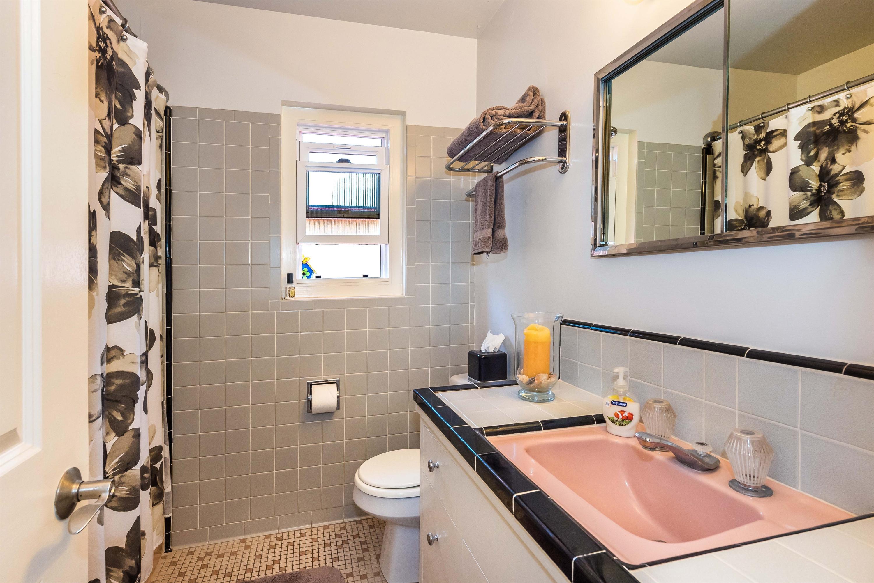 2821 Serena Road Santa Barbara, CA 93105 - Photo 33 of 35 Front- Bathroom