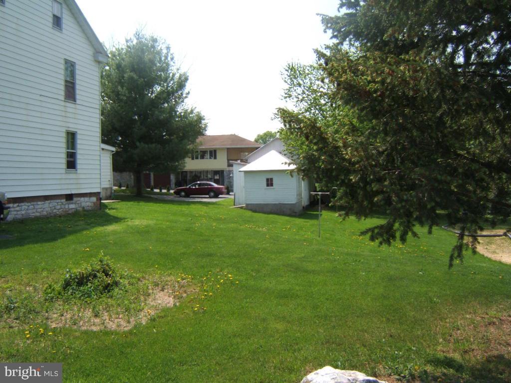 23 Snyder Hill Road Lititz, PA 17543 - Photo 4 of 20