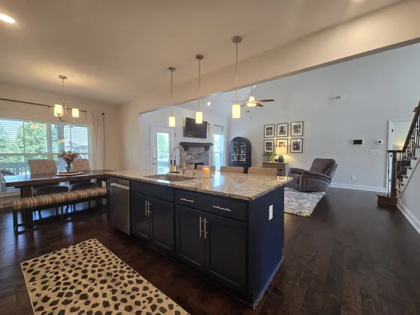 $2,800 | 105 Merle Court, Clarksville, TN 37043