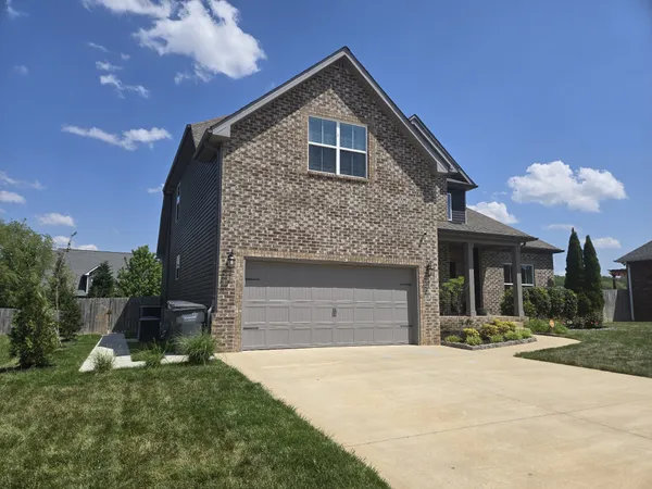 $2,800 | 105 Merle Court, Clarksville, TN 37043