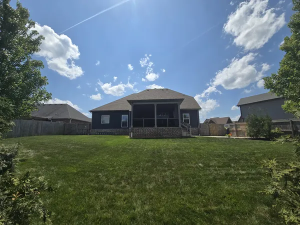$2,800 | 105 Merle Court, Clarksville, TN 37043