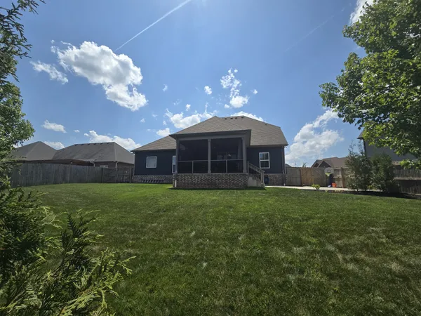$2,800 | 105 Merle Court, Clarksville, TN 37043