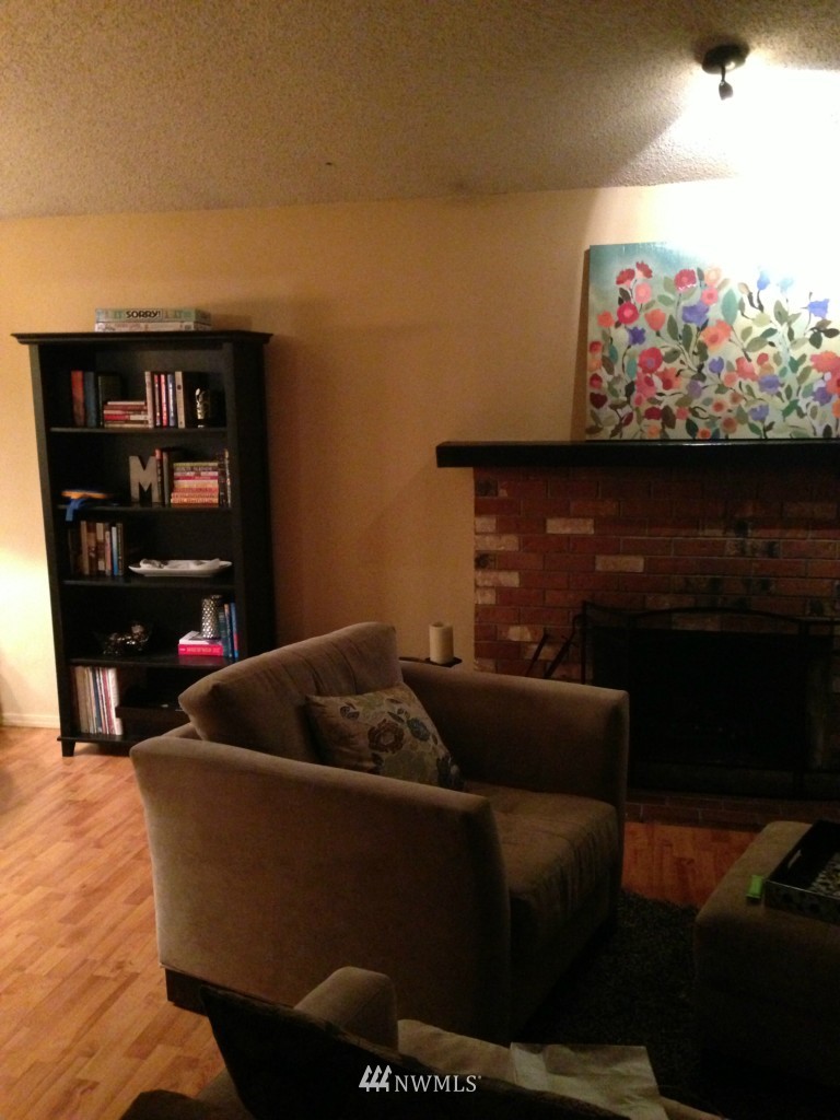 17010 29th Drive Southeast Bothell, WA 98012 - Photo 5 of 12 Gallery Image 5