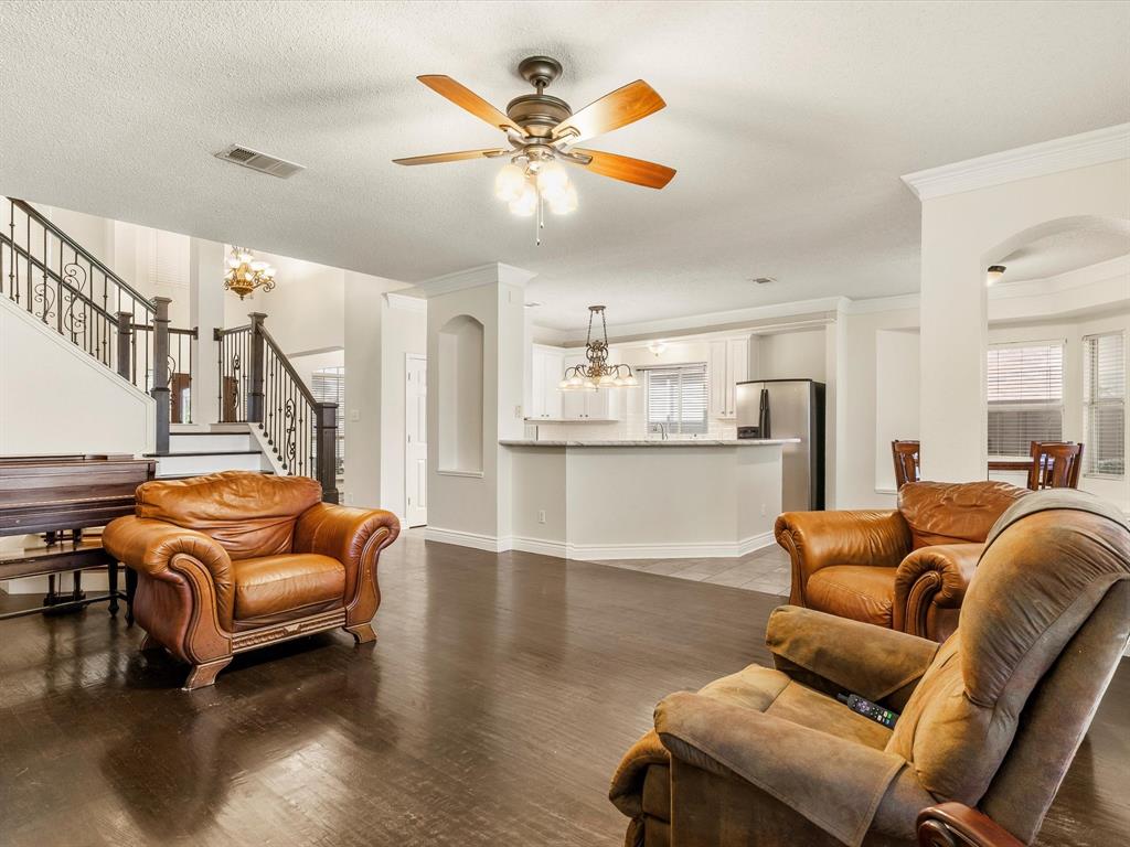 7121 Raintree Way Denton, TX 76210 - Photo 12 of 38