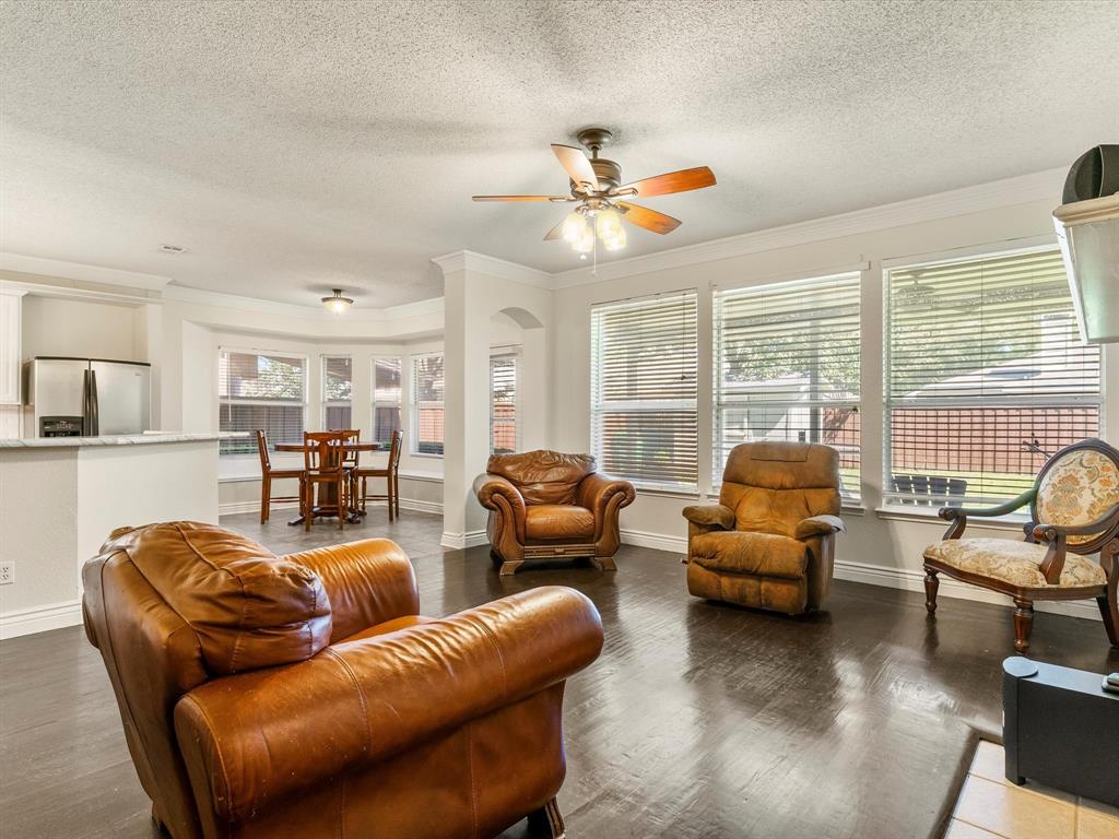 7121 Raintree Way Denton, TX 76210 - Photo 16 of 38