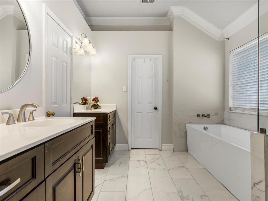 7121 Raintree Way Denton, TX 76210 - Photo 30 of 38