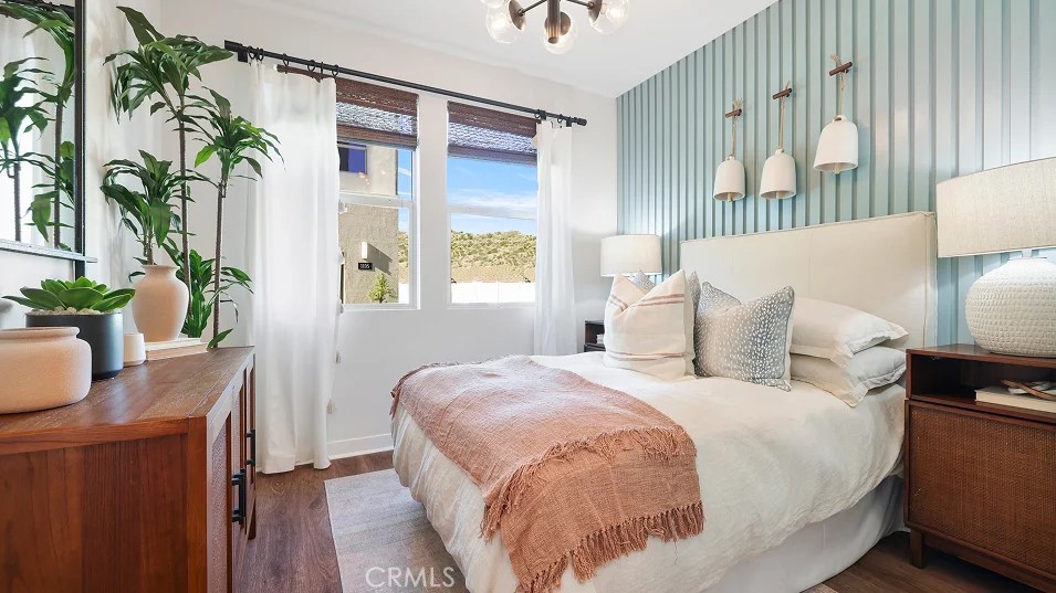 785 Walnut Terrace Montebello, CA 90640 - Photo 26 of 36 a bed sitting in a bedroom next to a window