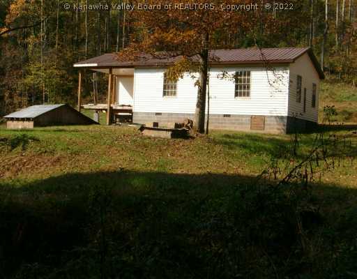 839 Wills Creek Road Elkview, WV 25071 - Photo 1 of 7 Exterior Front.