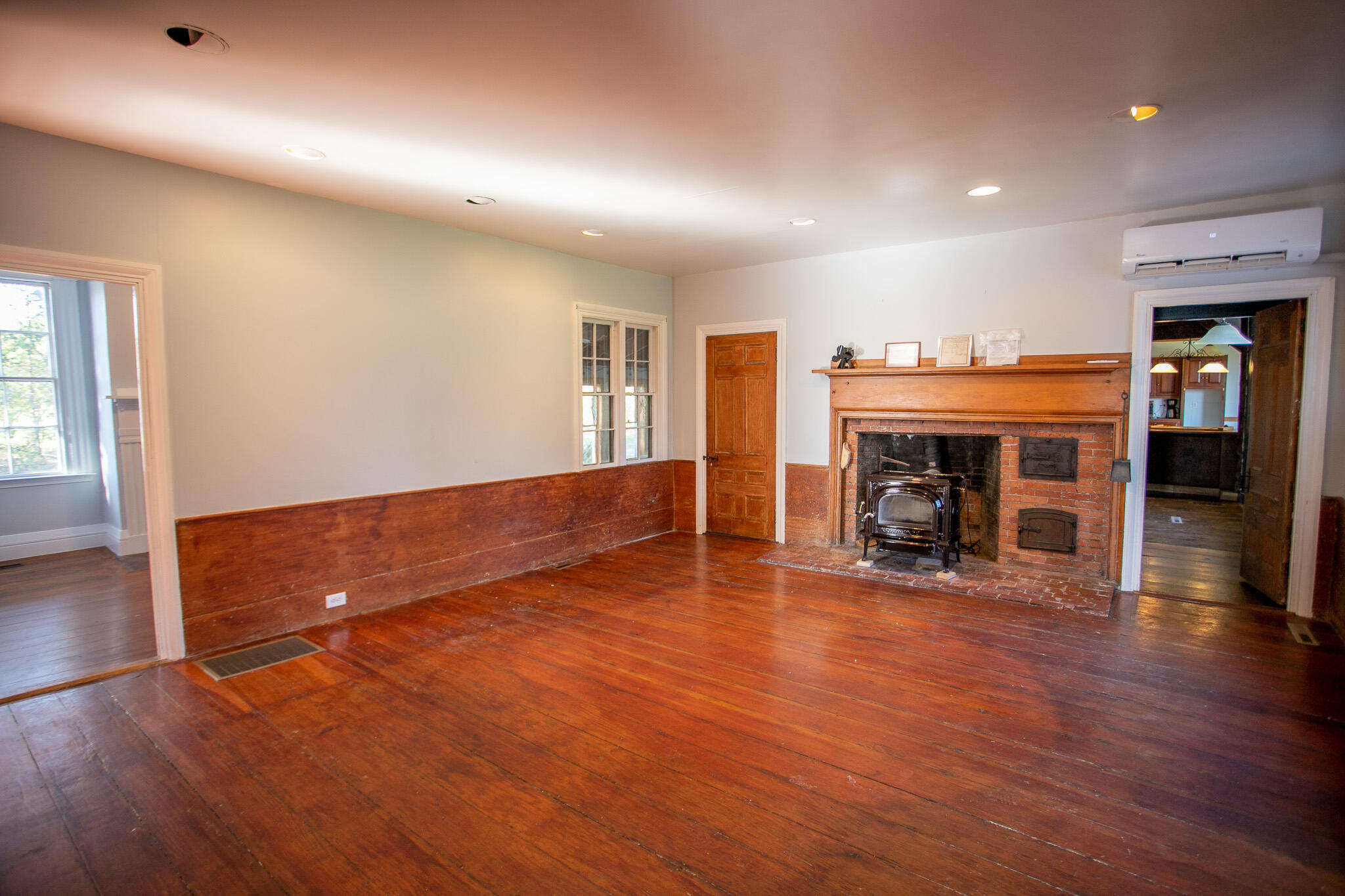 409 South Main Street Winterport, ME 04496 - Photo 27 of 120 IMG_0687