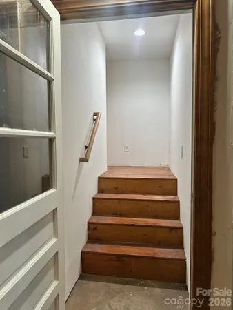 a view of entryway