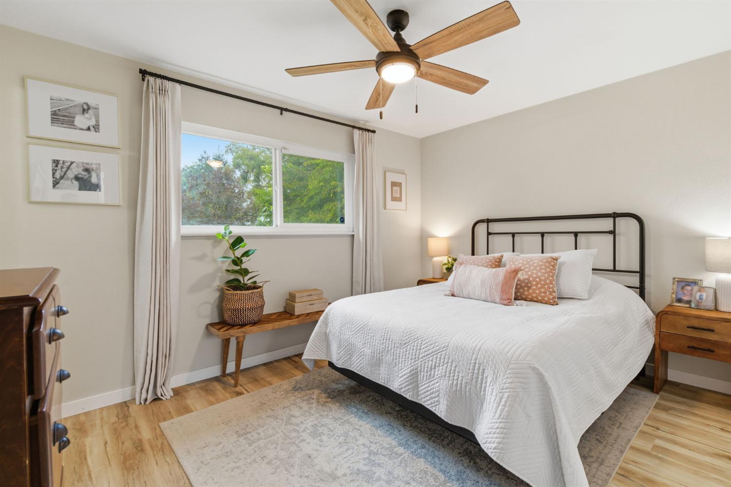 15581 French Camp Road Ripon, CA 95366 - Photo 28 of 54 a bedroom with a bed and a window