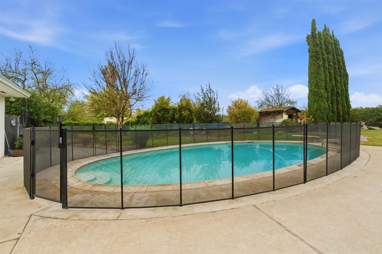 15581 French Camp Road Ripon, CA 95366 - Photo 32 of 54 a view of a backyard