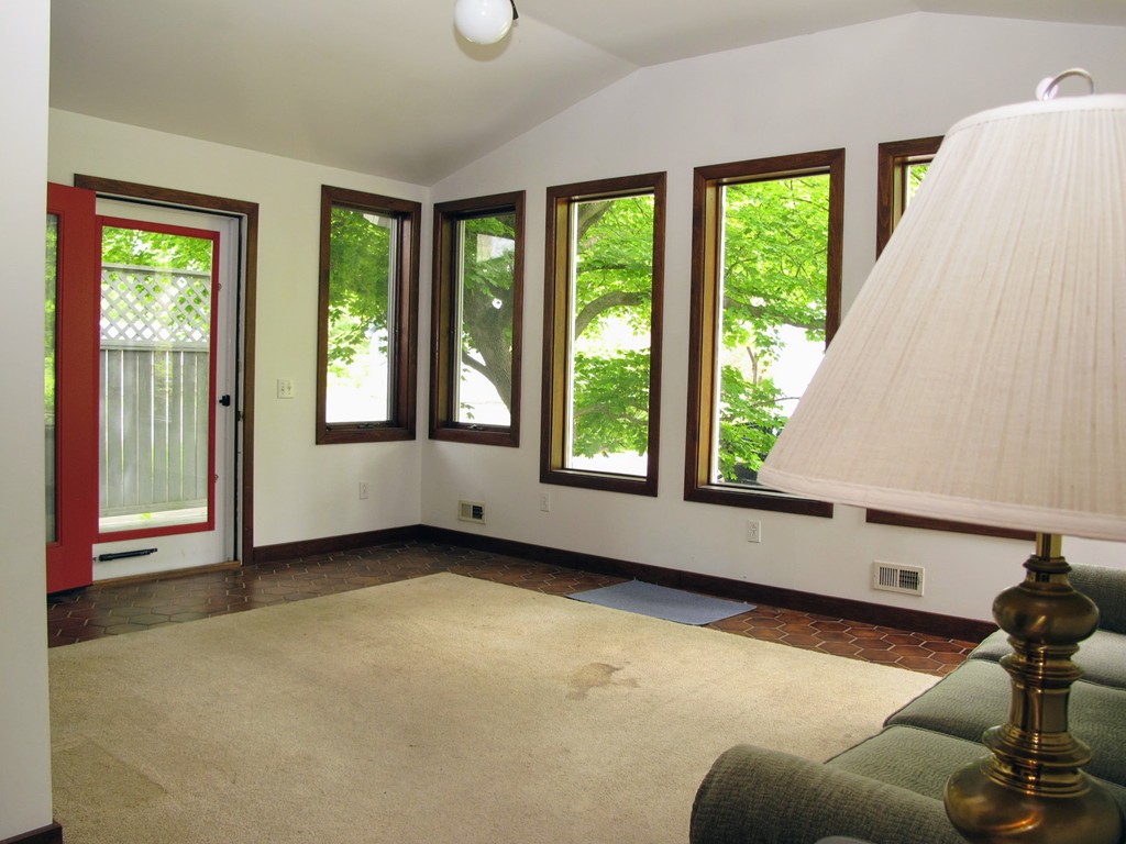 54 Ryan Road Northampton, MA 01062 - Photo 4 of 29