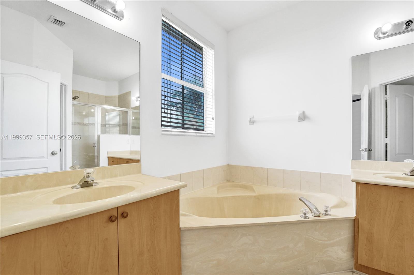 12795 Southwest 22nd Street Miramar, FL 33027 - Photo 13 of 46