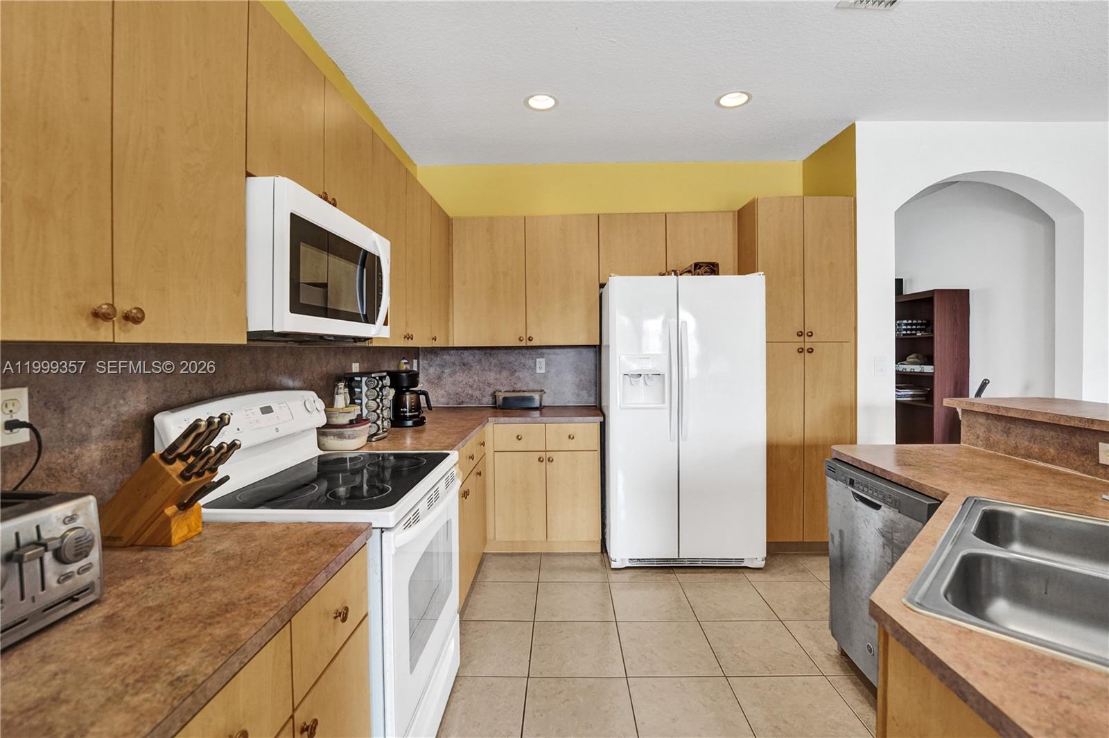 12795 Southwest 22nd Street Miramar, FL 33027 - Photo 6 of 46