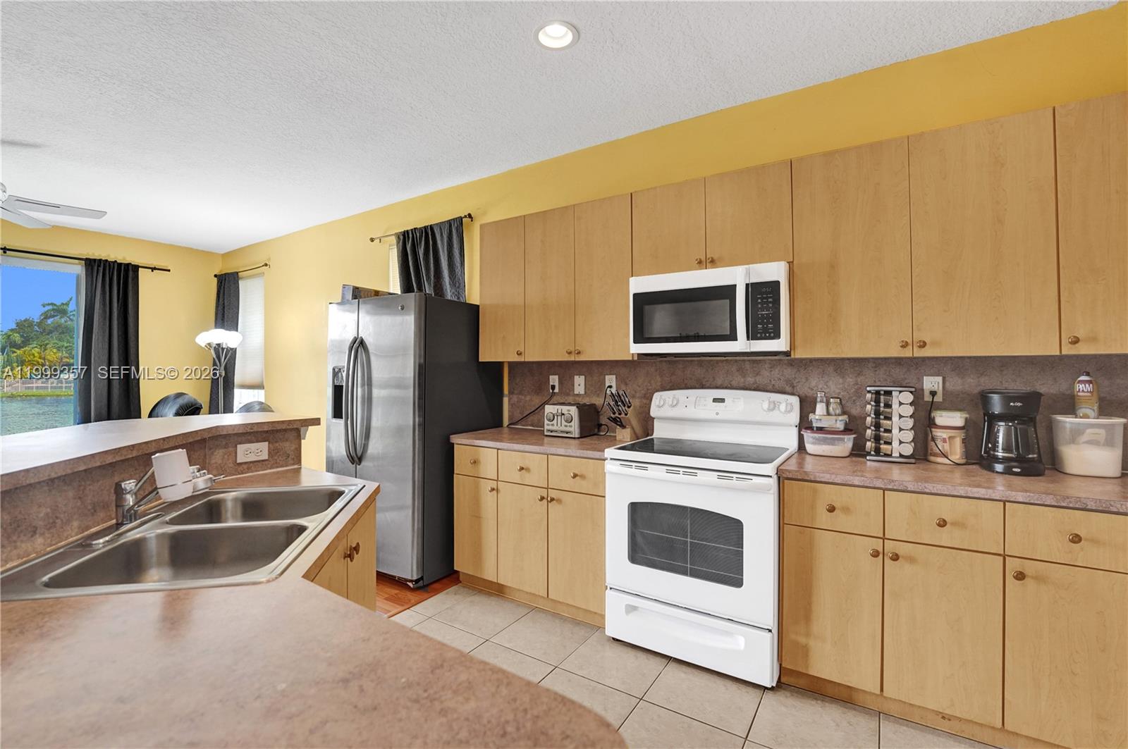 12795 Southwest 22nd Street Miramar, FL 33027 - Photo 7 of 46