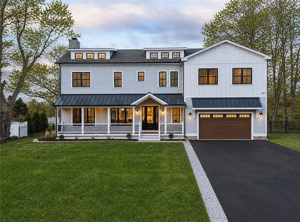 $2,439,000 | 980 Green End Avenue, Middletown, RI 02842