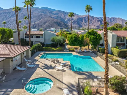 $219,000 | 1100 East Amado Road, Unit 15D1, Palm Springs, CA 92262