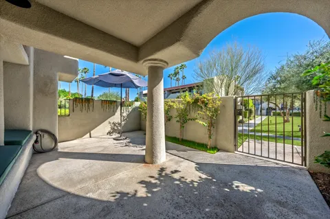 $219,000 | 1100 East Amado Road, Unit 15D1, Palm Springs, CA 92262