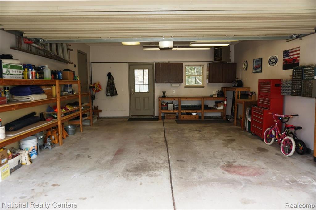 552 Buckingham Road Canton, MI 48188 - Photo 41 of 43