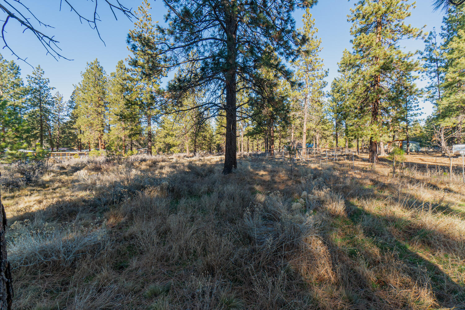 19610 Apache Road Bend, OR 97702 - Photo 23 of 27 19610-003