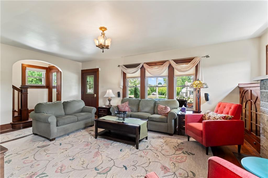 649 Shenango Road Beaver Falls, PA 15010 - Photo 5 of 44