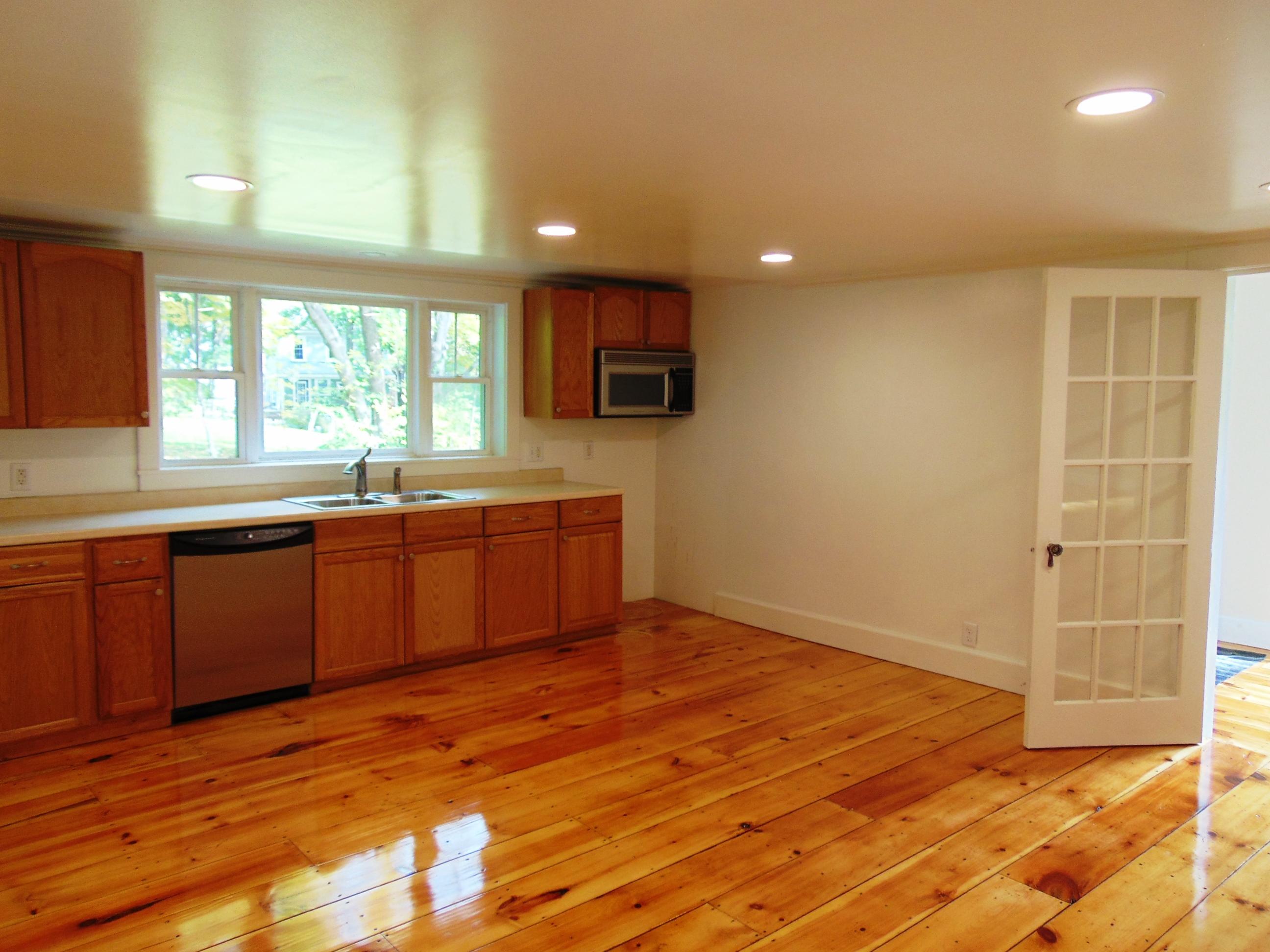 103 Beacon Street Bath, ME 04530 - Photo 2 of 27 DSC01579