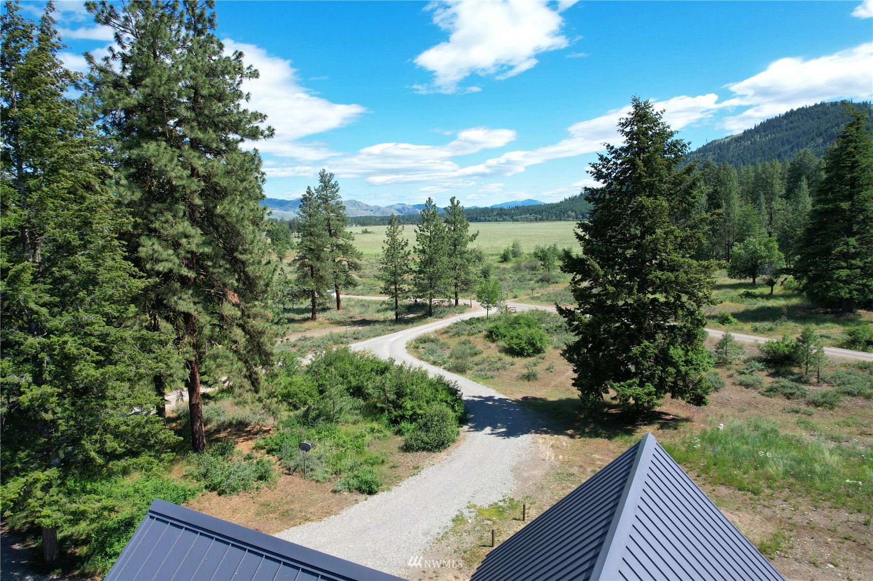 32 Lobos Run Road Winthrop, WA 98862 - Photo 4 of 39 Gallery Image 4